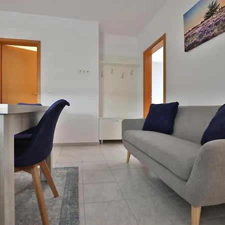 Lara Apartment E6 * Брашов