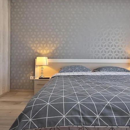 Lara Apartment E6 Брашов