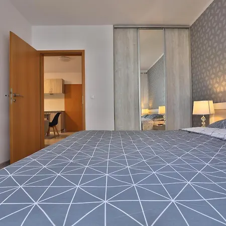Lara Apartment E6 Брашов