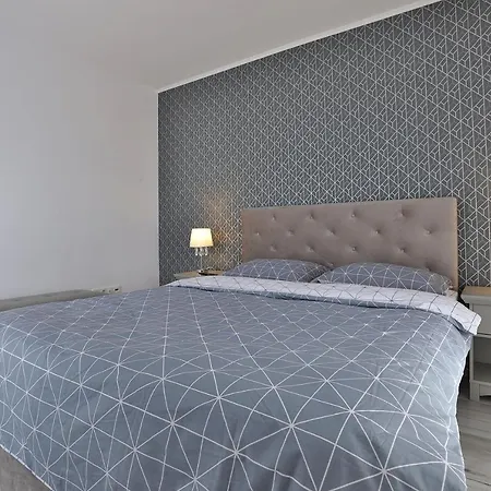 Lara Apartment E6 Апартаменти